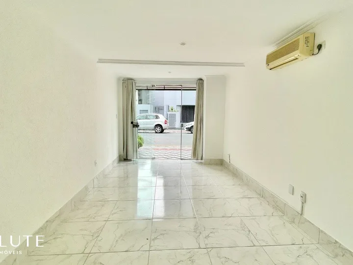 Sala comercial à venda 21m² no Centro