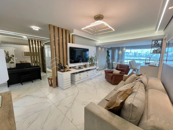 Apartamento à venda com 3 suítes na Barra Norte