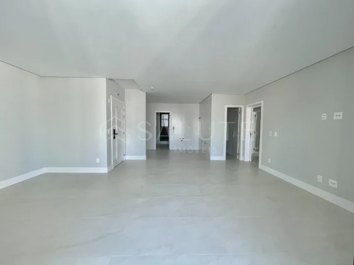 Apartamento à venda 4 Dormitórios na Barra Norte
