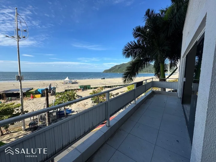 Apartamento aluguel anual 3 dormitórios Barra Sul.