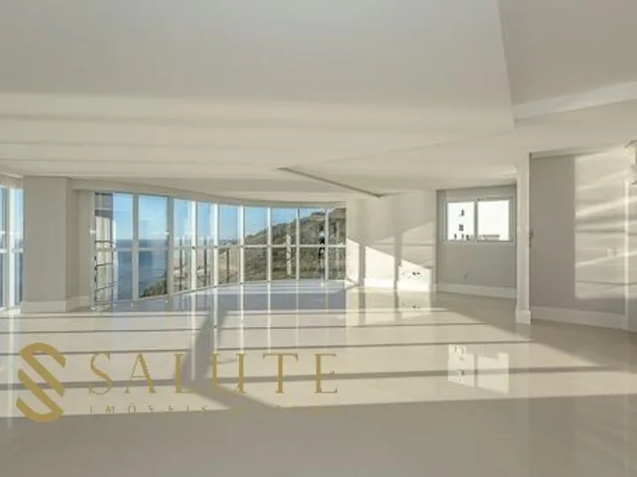 Excelente apartamento frente mar na Barra Sul!