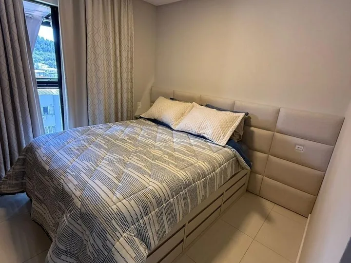 Apartamento á venda com 2 dormitório no Centro.