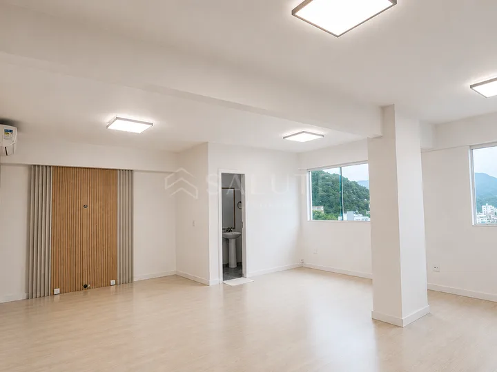 Sala comercial aluguel anual no Centro