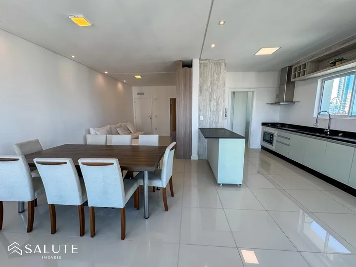 Apartamento aluguel anual 4 dormitórios Pioneiros