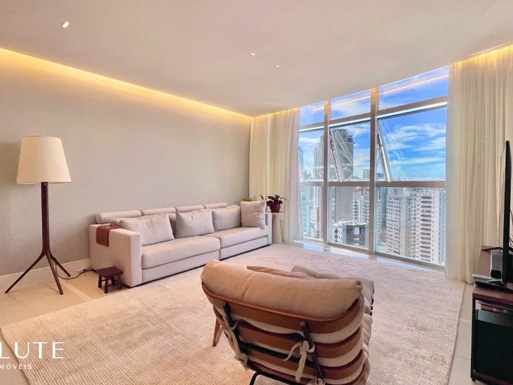 Apartamento à venda 3 suítes na Barra Sul