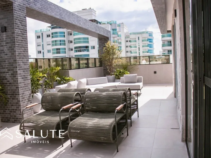 Apartamento a venda com 3 suítes na Praia Brava