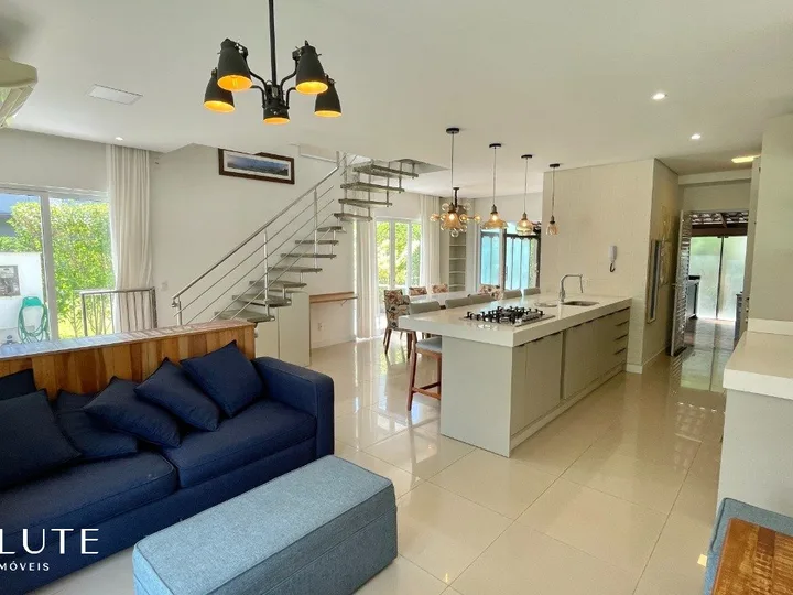 Casa à venda com 3 dormitórios na Barra