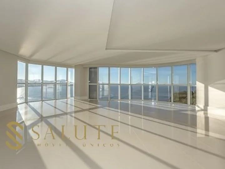 Excelente apartamento frente mar na Barra Sul!