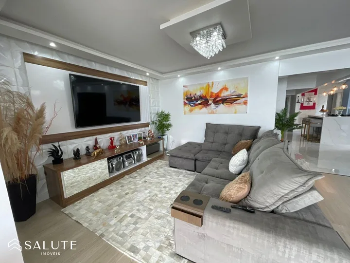 Apartamento à venda com 3 dormitórios no Centro