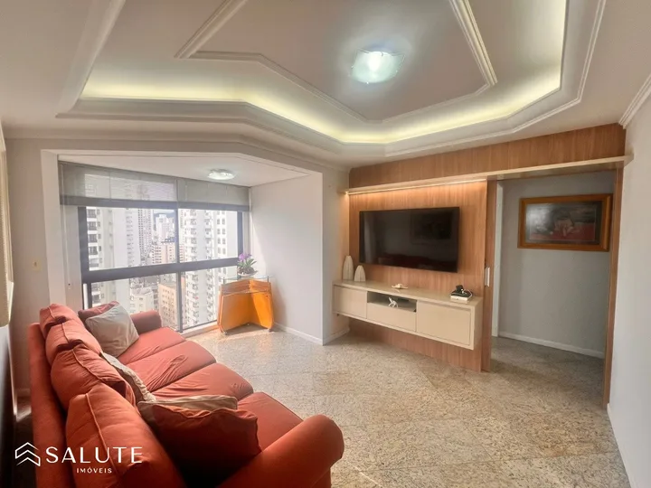 Apartamento á Venda 4 Suítes no Centro