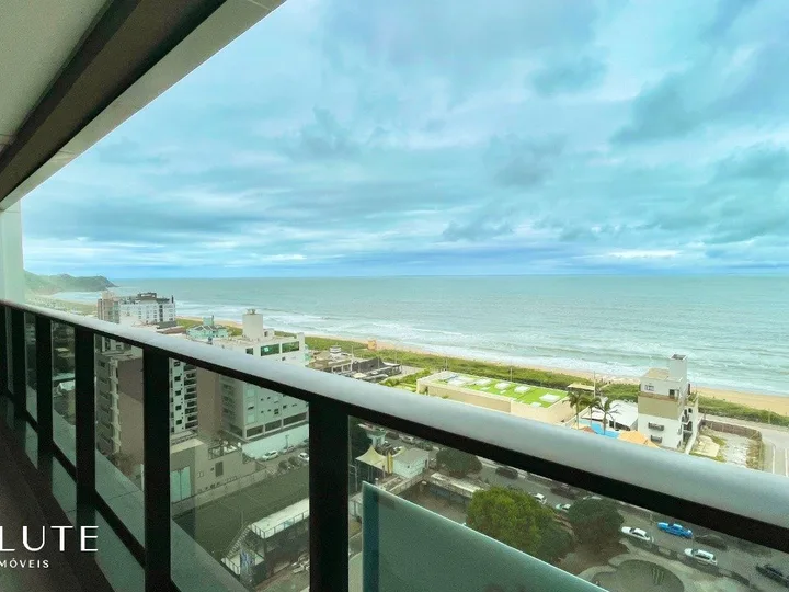 Apartamento à venda com 3 suítes na Praia Brava