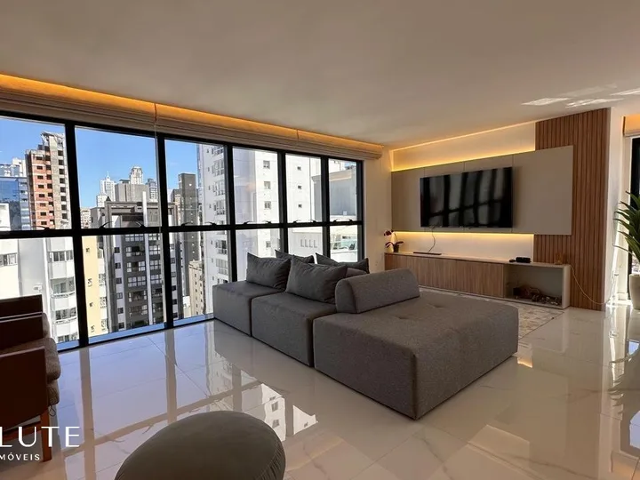 Apartamento para à venda 4 suítes no Centro