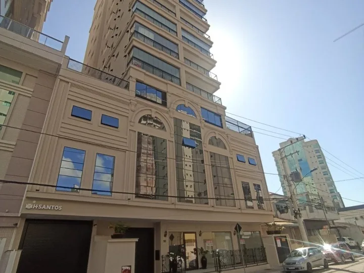 Apartamento à venda 3 Suítes no Centro