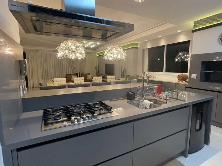 Apartamento à venda 5 suites em Itapema