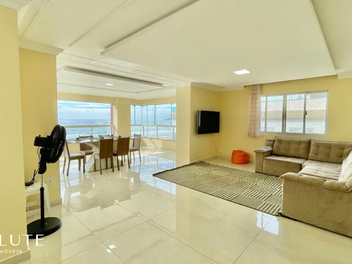 Apartamento à venda com 4 dormitórios no Centro