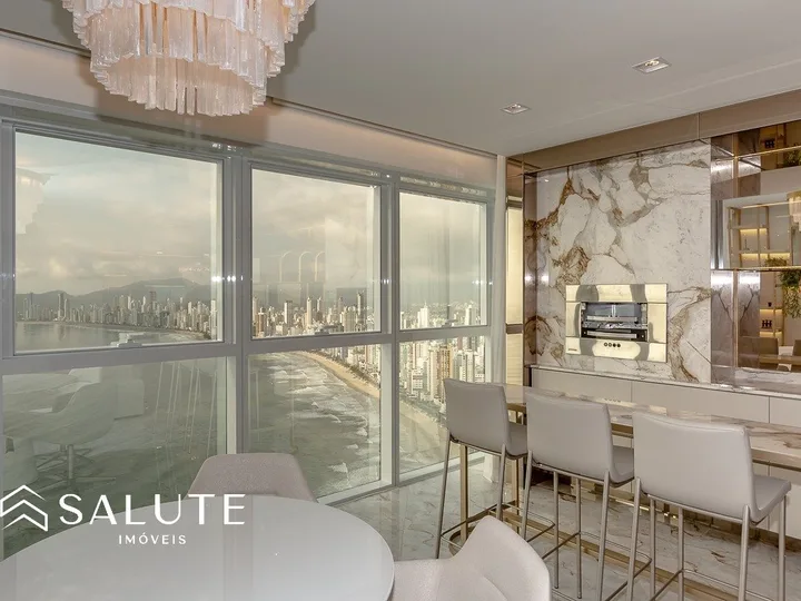 Apartamento 3 suítes de frente para o mar