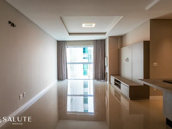 Apartamento à venda 3 suítes no Pioneiros
