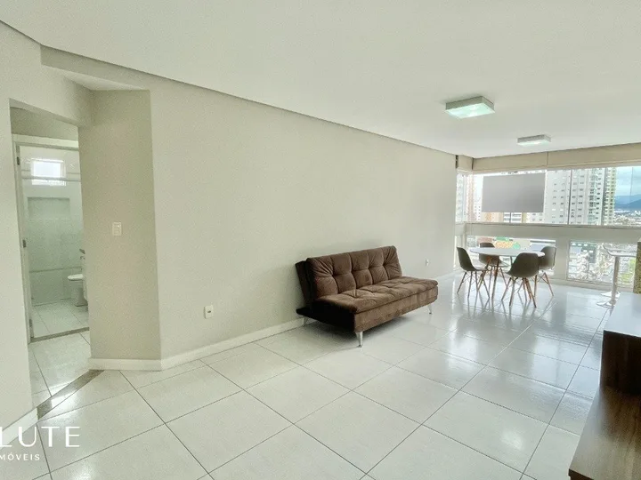Apartamento à venda com 3 dormitórios no Centro