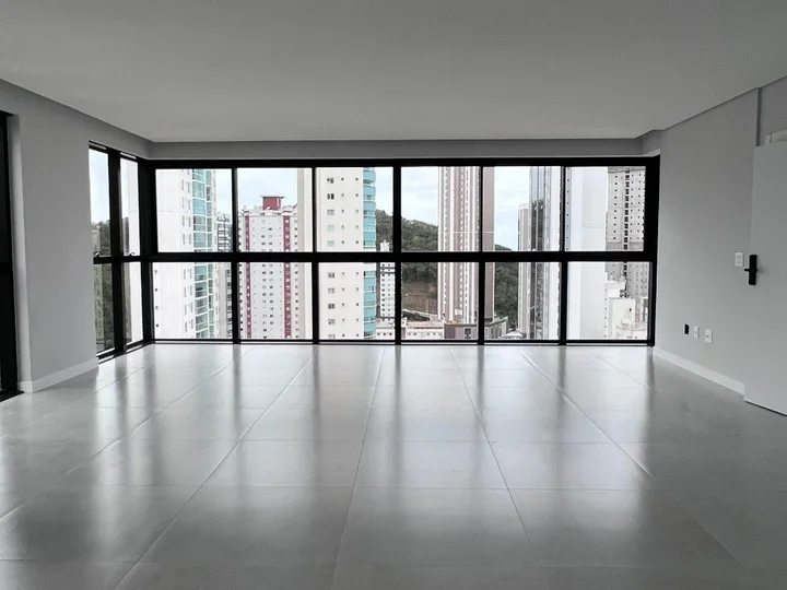 Apartamento 4 suítes no Bairro Pioneiros