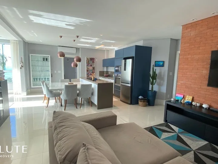 Apartamento à venda com 3 suítes no Centro