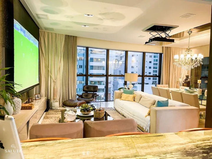 Apartamento à venda 3 suítes no Centro