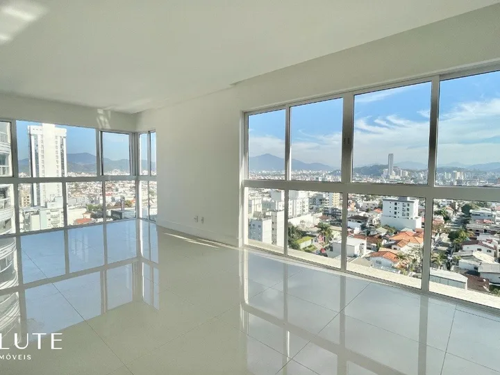 Apartamento à venda com 3 suítes no Centro