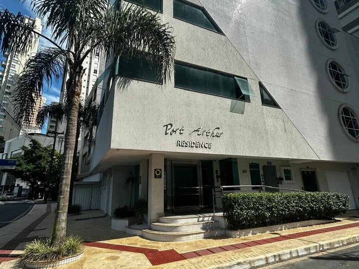 Apartamento à venda 3 suítes no Centro