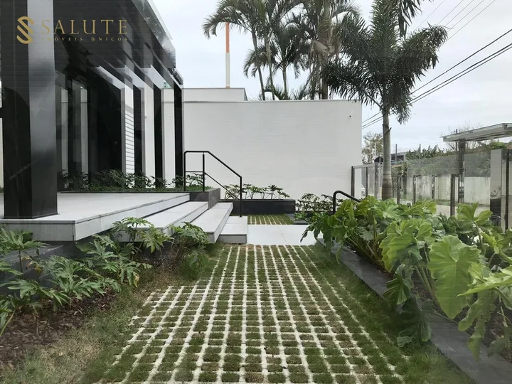 Cobertura de Luxo à Venda em Praia Brava, Itajaí