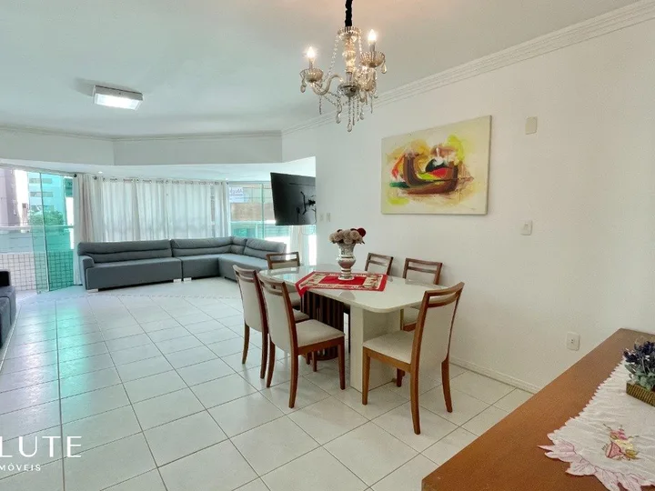 Apartamento à venda 3 Dormitórios no Centro