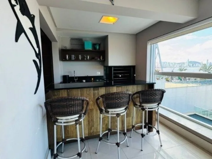 Apartamento á Venda 3 suítes na Barra Sul