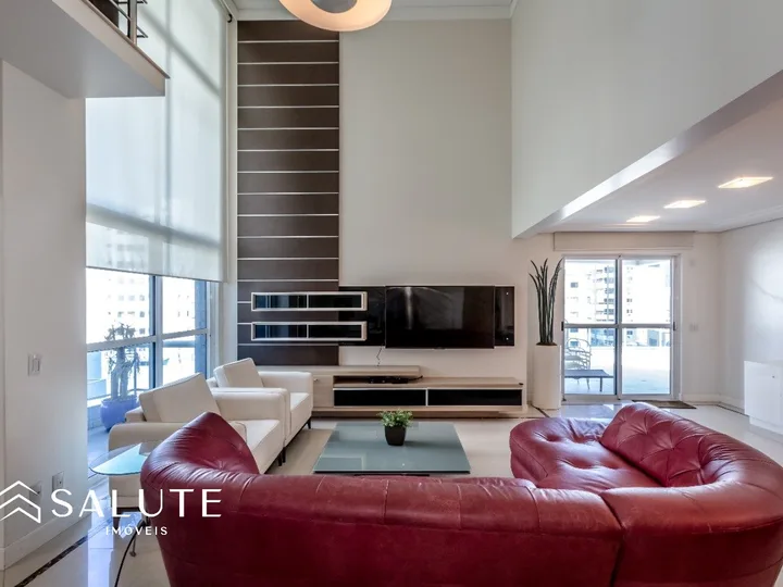 Apartamento com 3 Suítes Mobiliado
