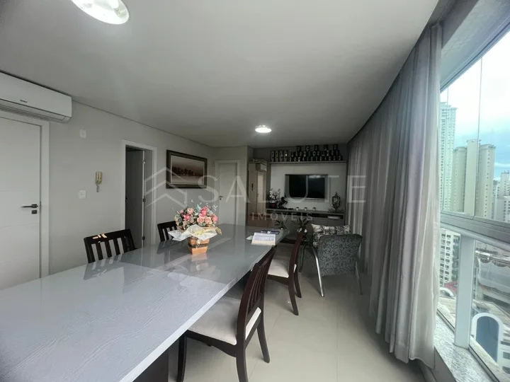 Apartamento aluguel anual 3 suítes Barra Sul.