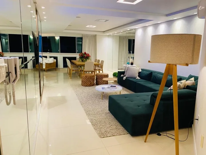 Apartamento 3 suítes.