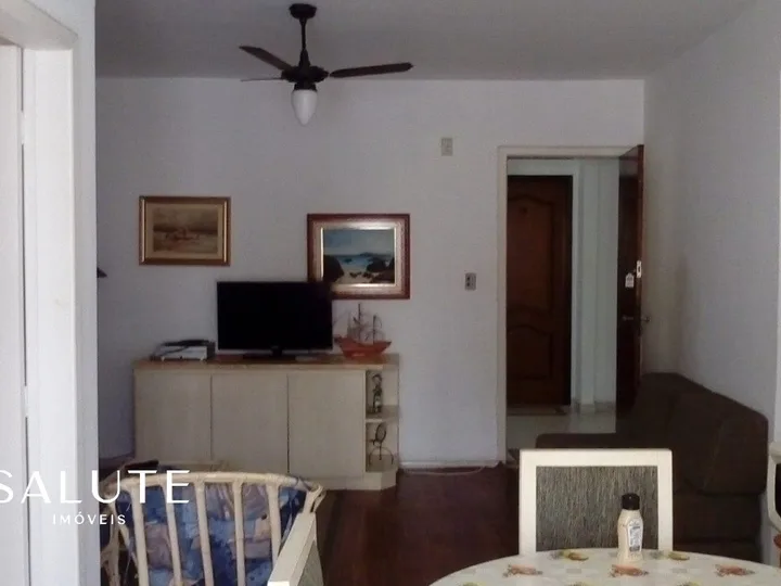 Apartamento a poucos metros do mar com 2quartos