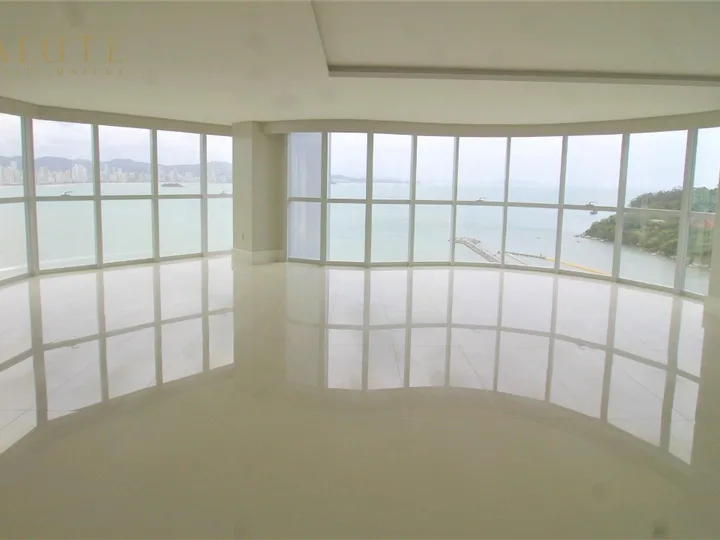 Apartamento à venda com 4 Suítes na Barra Sul