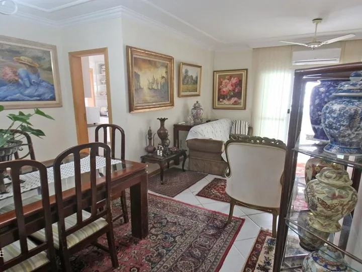 Apartamento à venda com 3 dormitórios na Barra Sul