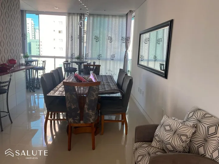 Apartamento aluguel anual 4 Dormitórios Centro