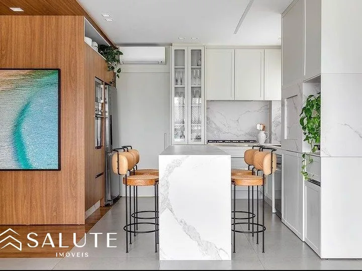 Apartamento à venda com 3 suítes na Barra Norte
