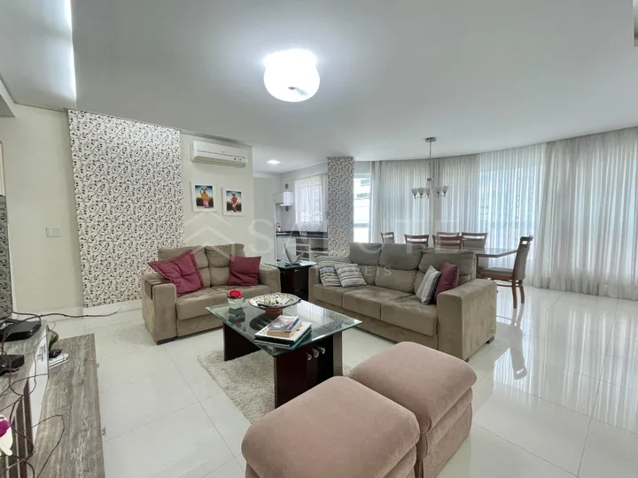 Apartamento à venda 3 suítes no Centro