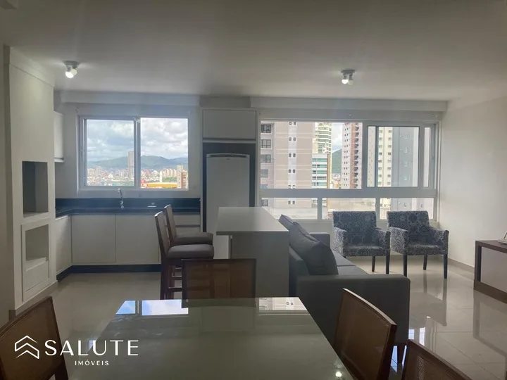 Apartamento com 3 dormitórios na Barra Sul