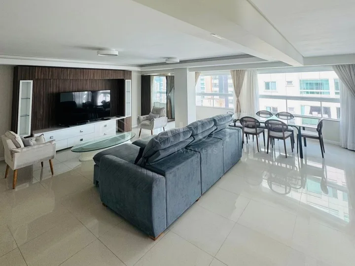 Apartamento à venda 4 dormitórios no Centro