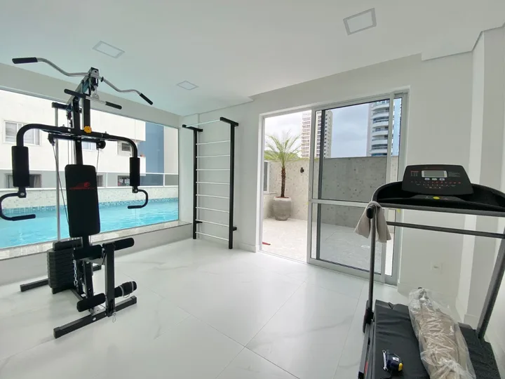 Apartamento com 3 suítes e churrasqueira