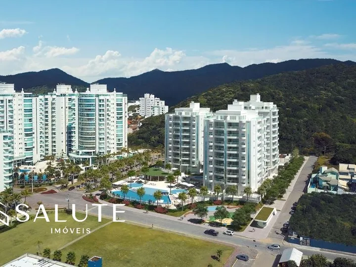 Apartamento com 3 suítes na Praia Brava