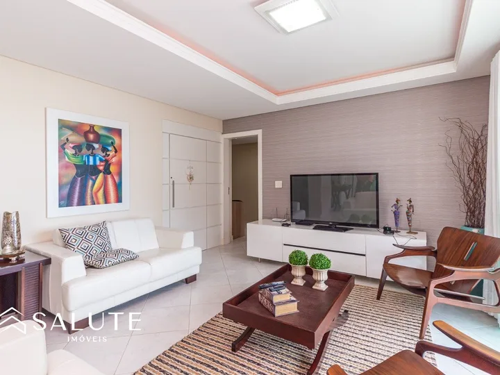 Apartamento com 3 suítes e vista mar