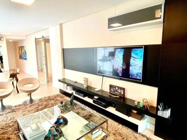 Apartamento 2 suítes + escritório no centro