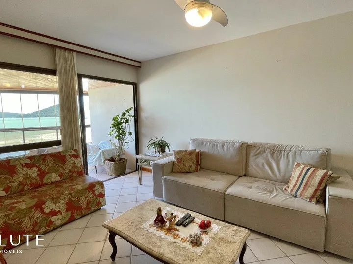 Apartamento à venda 4 dormitórios na Barra Norte.