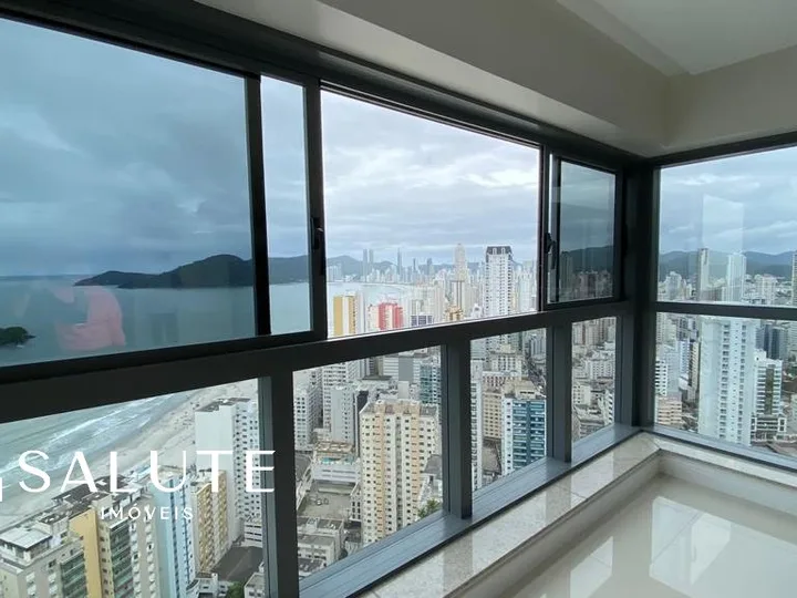 Apartamento Novo no Centro de Balneário Camboriú