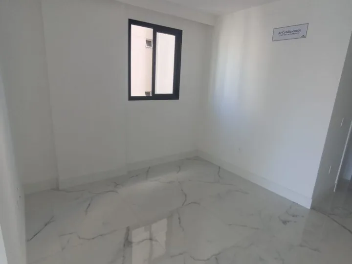 Apartamento à venda 3 Suítes no Centro