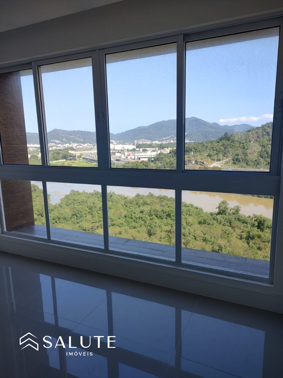 Apartamento na Quadra do Mar em Balneário Camboriú