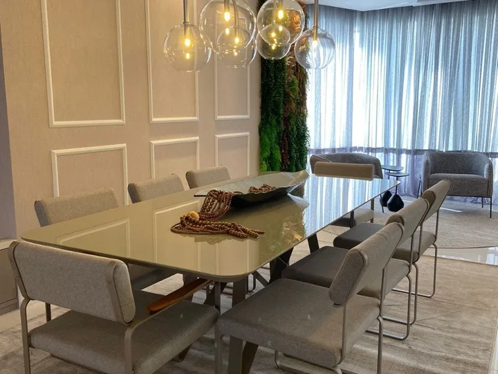 Apartamento à venda com 4 suítes na Barra Sul